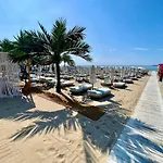 Apartment Luxurious 2 Bedroom Appt At The Black Sea Coast