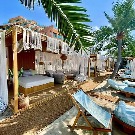 公寓 Luxurious 2 Bedroom Appt At The Black Sea Coast *