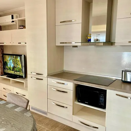 アパート Luxurious 2 Bedroom Appt At The Black Sea Coast *