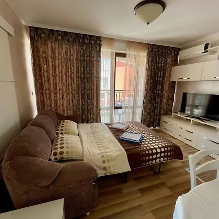 Luxurious 2 Bedroom Appt At The Black Sea Coast 公寓