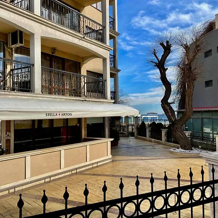 Apartment Luxurious 2 Bedroom Appt At The Black Sea Coast *