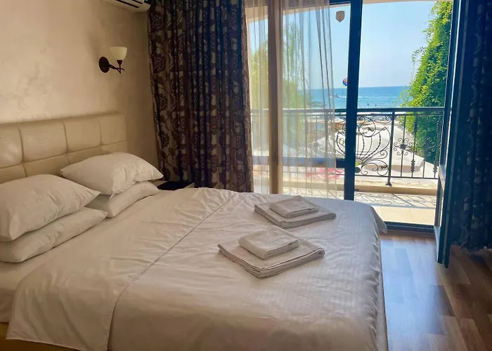 Luxurious 2 Bedroom Appt At The Black Sea Coast Apartment *