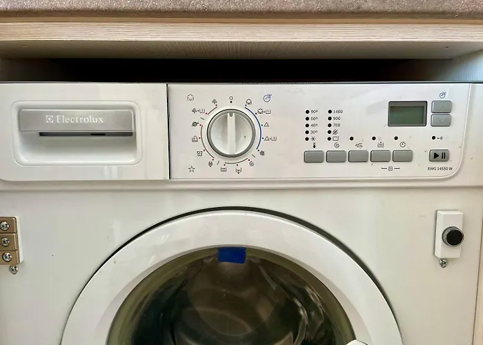 Luxurious 2 Bedroom Appt At The Black Sea Coast *