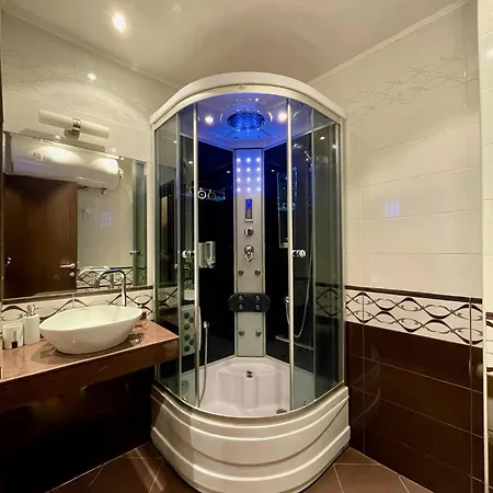 Luxurious 2 Bedroom Appt At The Black Sea Coast Apartman